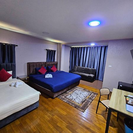 Khokeng Room Бангкок Екстер'єр фото